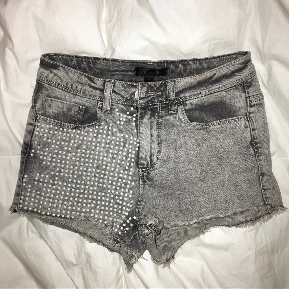 GREY STUDDED DENIM SHORTS